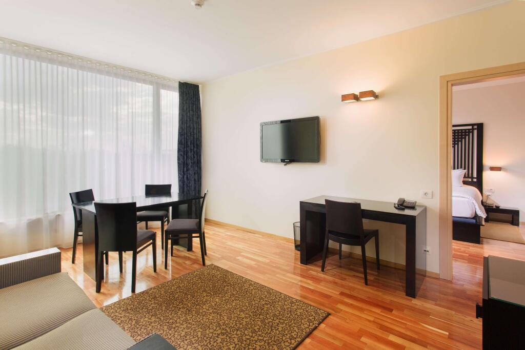 DoubleTree by Hilton Cluj – City Plaza - 307