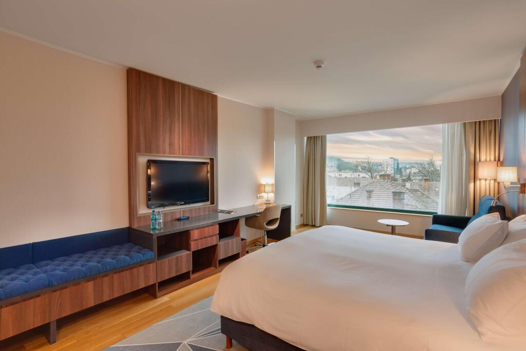DoubleTree by Hilton Cluj – City Plaza - 326