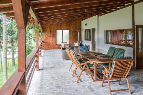 Zamora Bellevue by CityLife Suites - 385