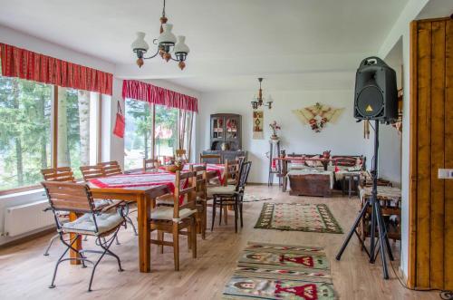 Zamora Bellevue by CityLife Suites - 937