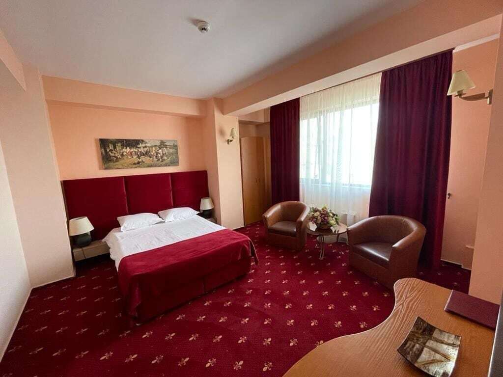Hotel Class - 590