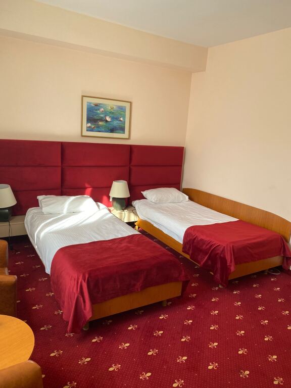 Hotel Class - 427