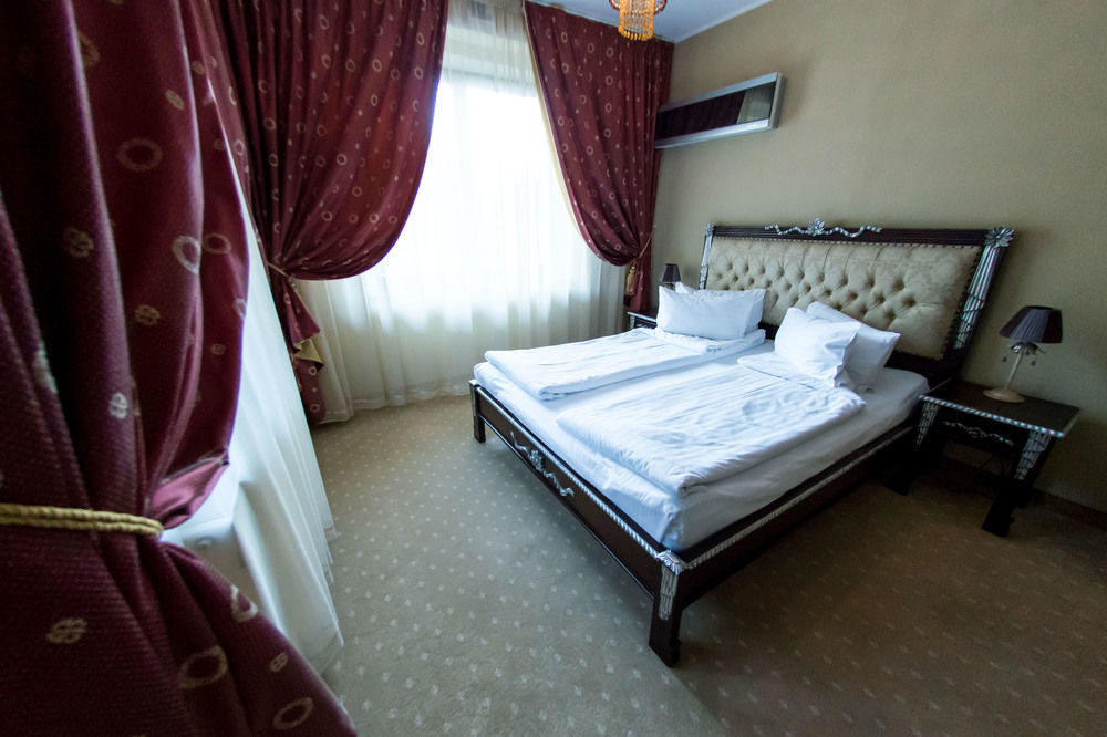 Hotel Classic Inn - 536