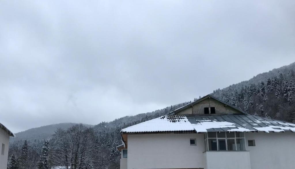 Cocooning in a Lovely Mountain suite - One - 563