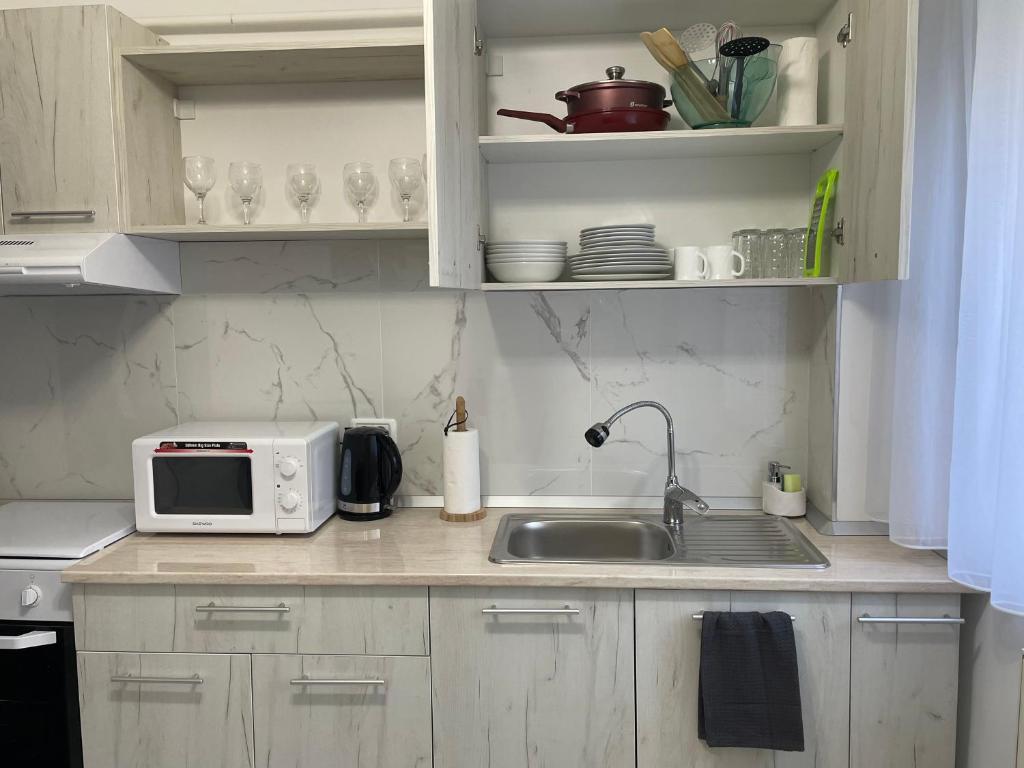 Comfort Apartment - 1