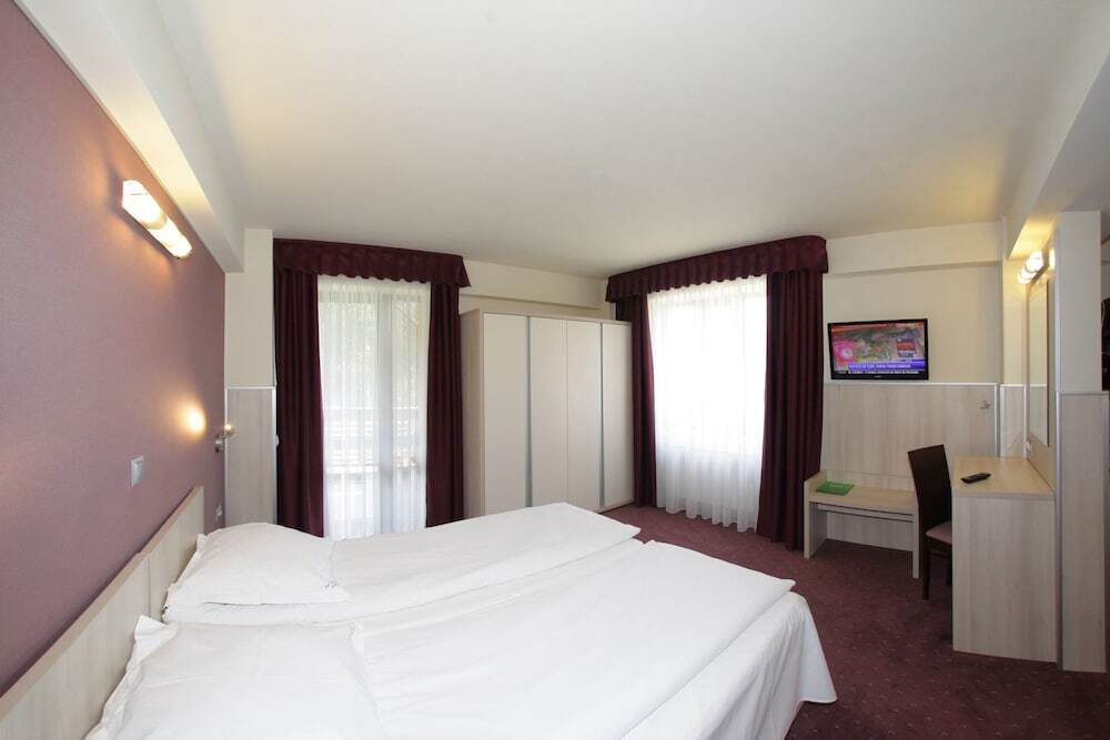 Eden Grand Resort - 313