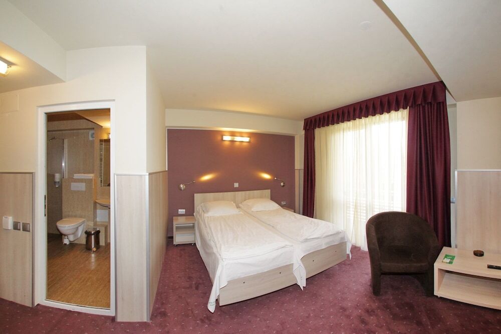 Eden Grand Resort - 751