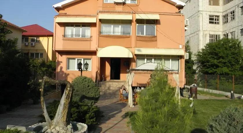 Green House - 669