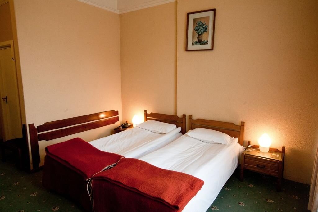 Coroana Hotel - 95