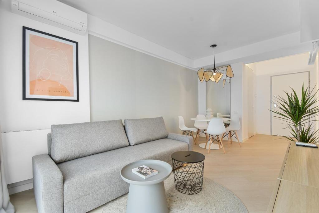 Cortina North 1BR Ap with parking and self check in - 218