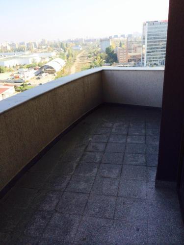 Cosmo Plaza Home - 809