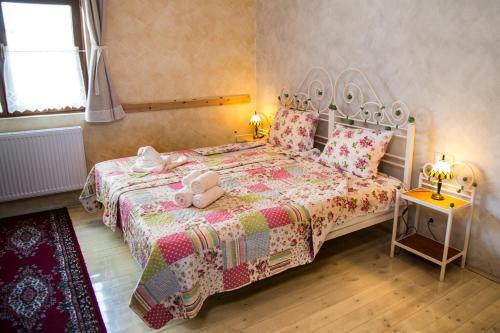 Country Court - 453