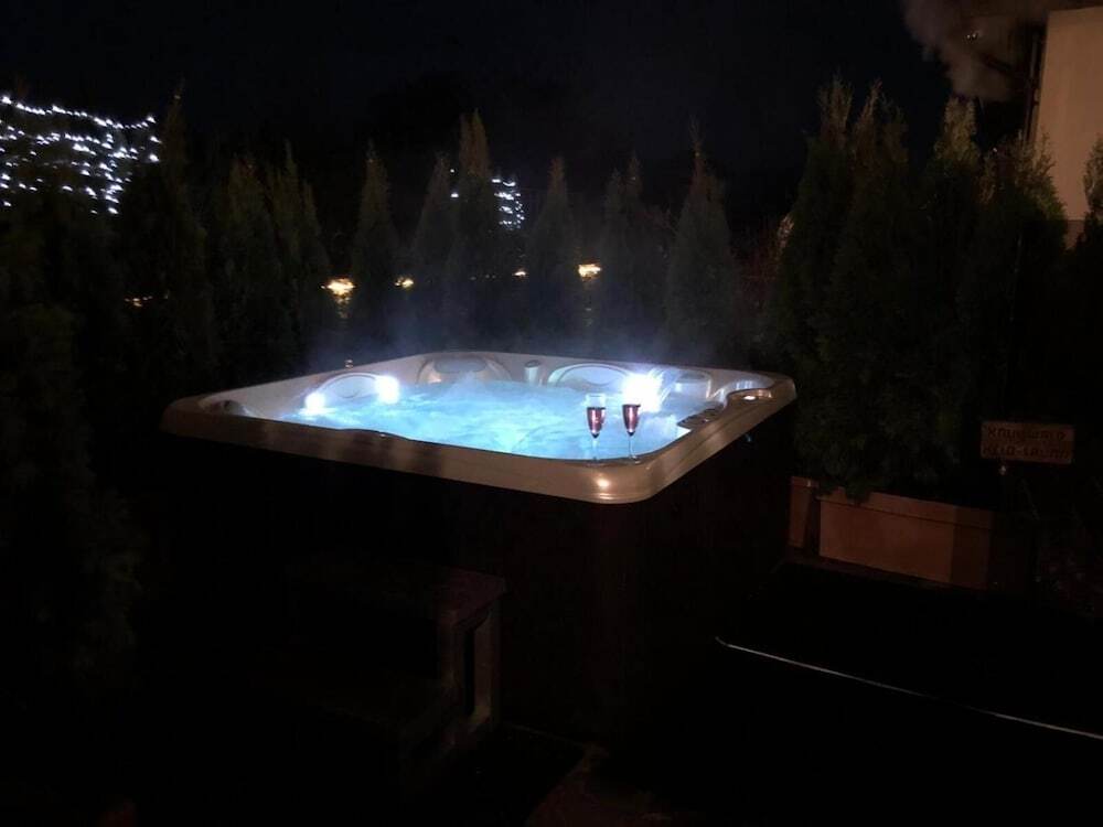 Country Spa Retreat - 541