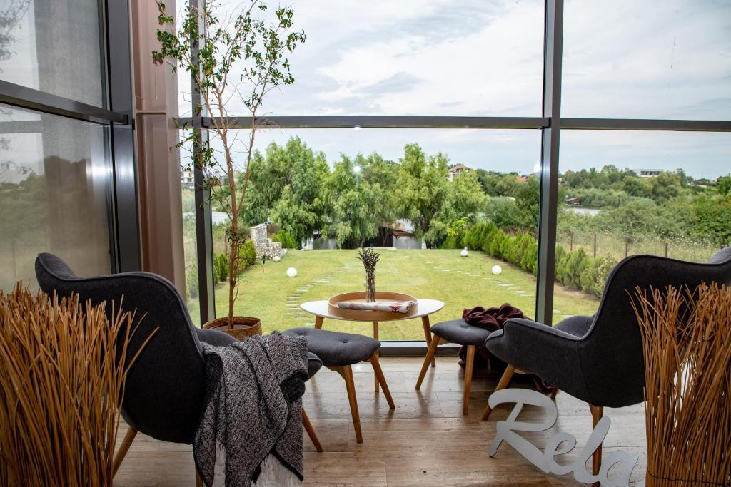 Country Spa Retreat - 593