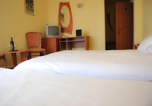 Hotel Cristal - 150