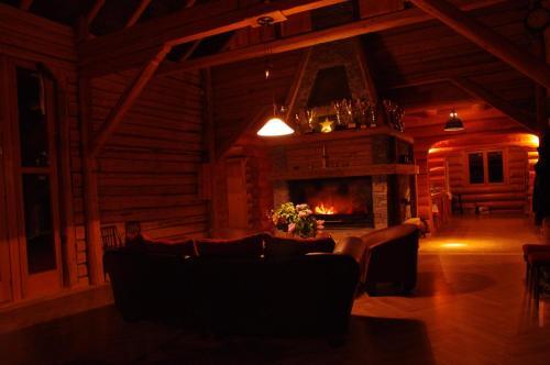 Crossline Lodge - 245
