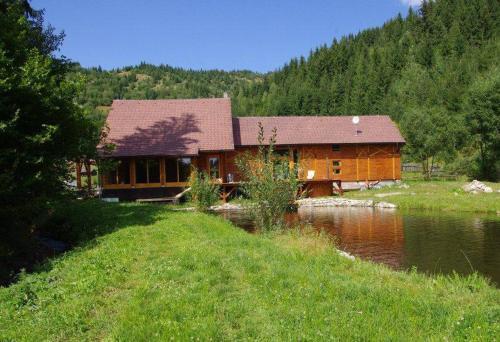 Crossline Lodge - 310
