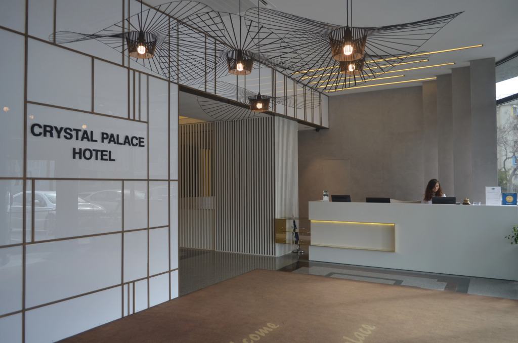 Crystal Palace Hotel - 980
