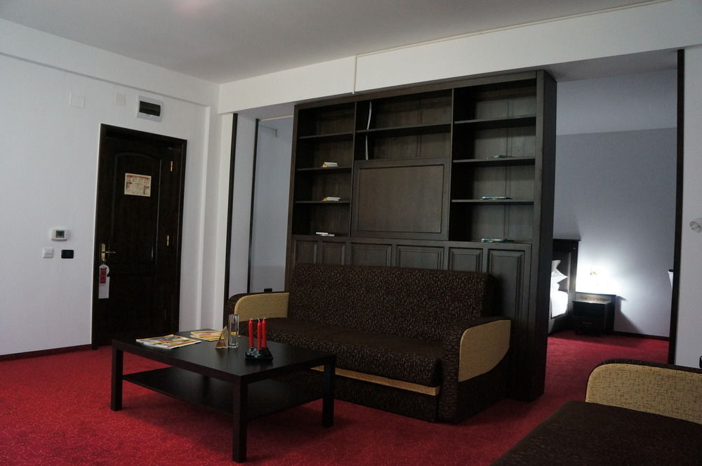 Cumpatu Sinaia Hotel - 990