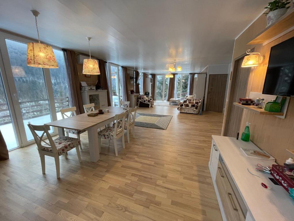 Delux Apartamente 4 - 1000