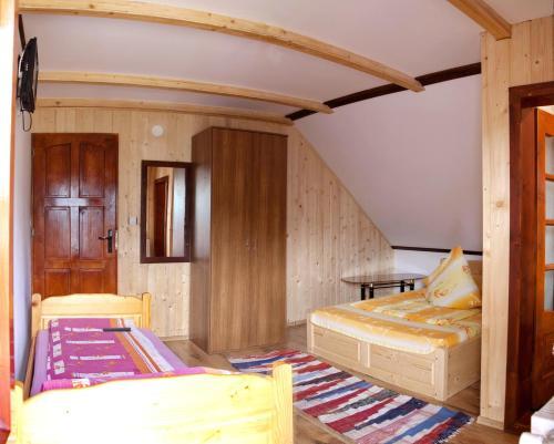 Denisa's Lodge - 317