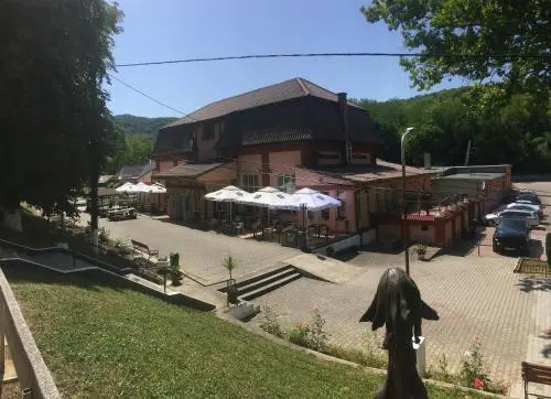 Hotel Dobsi - 619