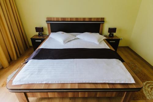 Hotel Dobsi - 995