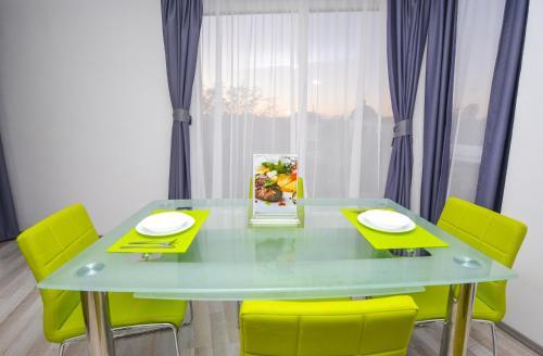 Downtown Accommodation - 232