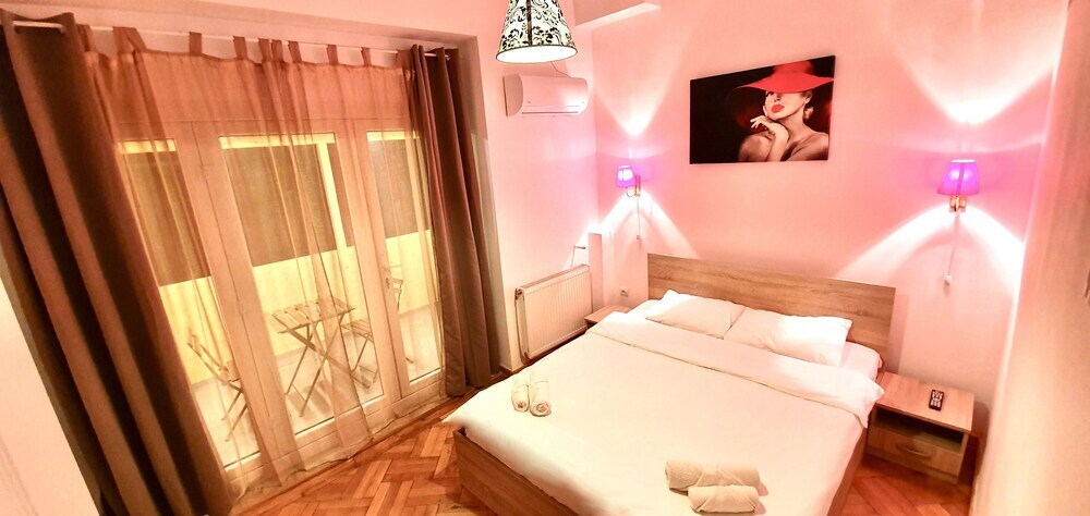 Downtown Victoria Apartments By CityBookings - 555