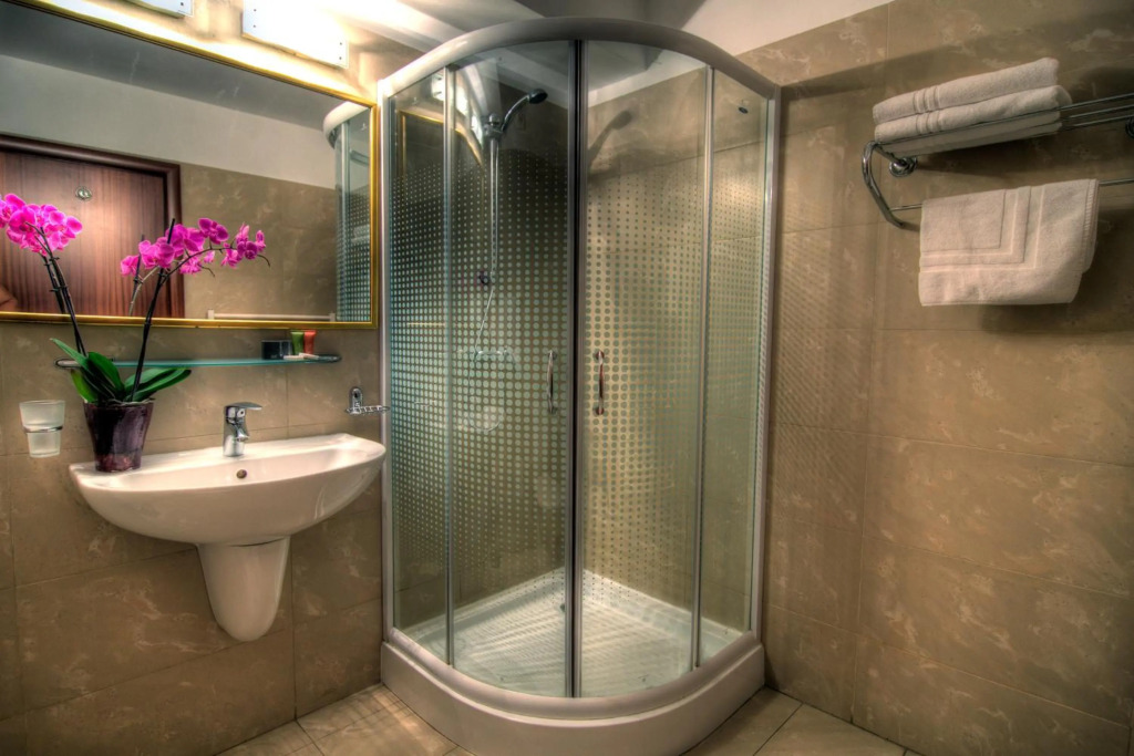 Hotel Dumbrava - 732
