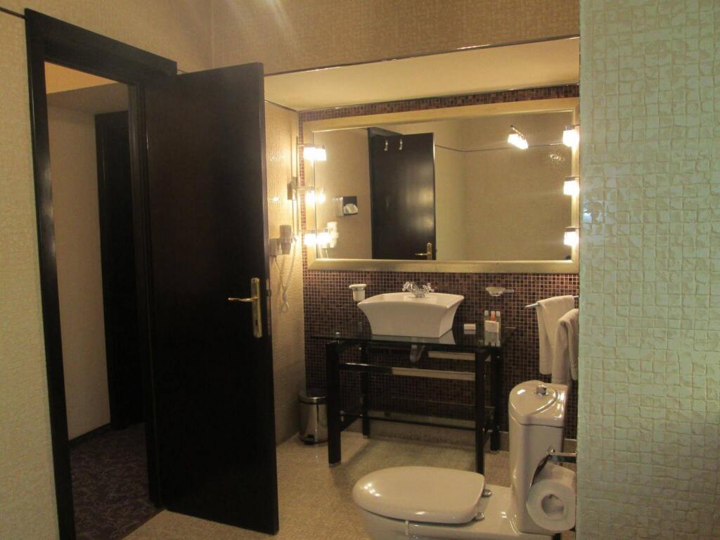 Hotel Dumbrava - 956