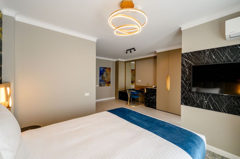 Elitte Inn & Suites - 597