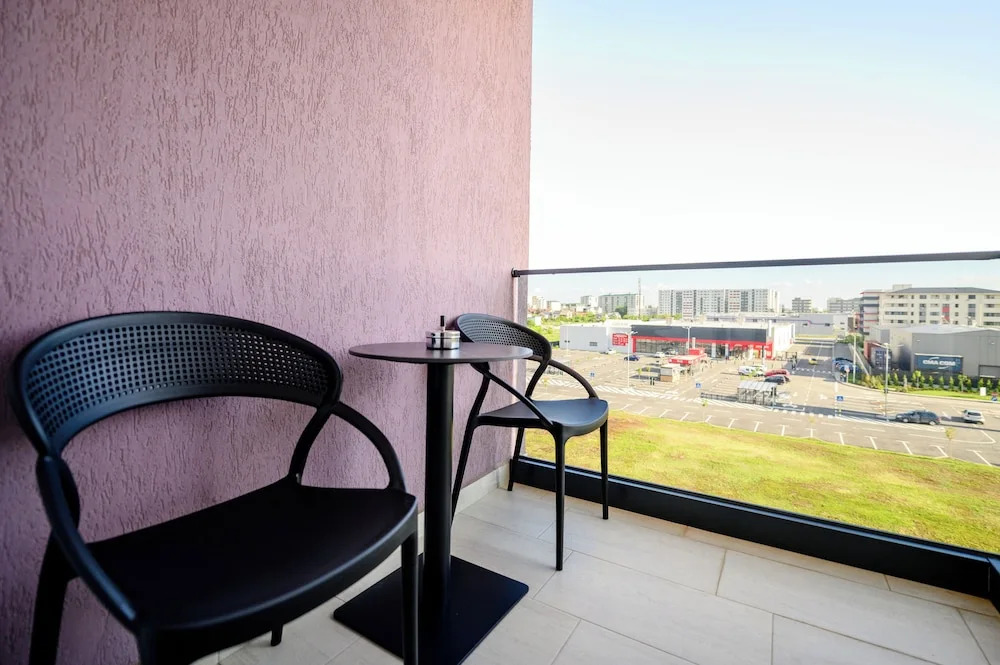 Elitte Inn & Suites - 586