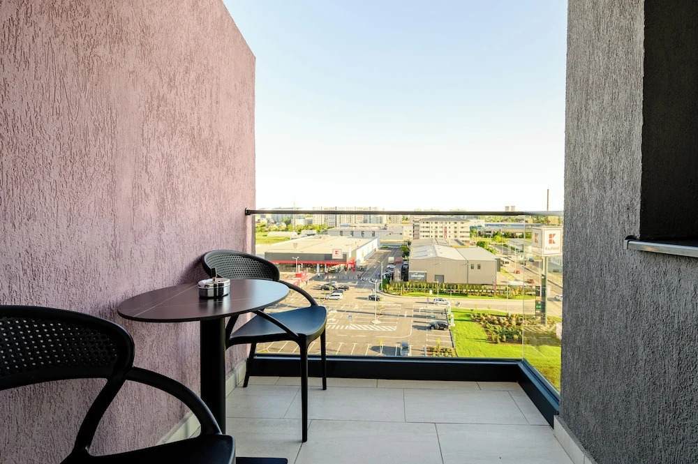 Elitte Inn & Suites - 661