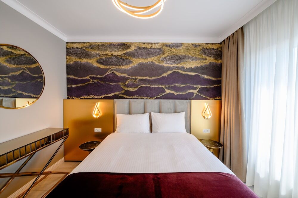 Elitte Inn & Suites - 651