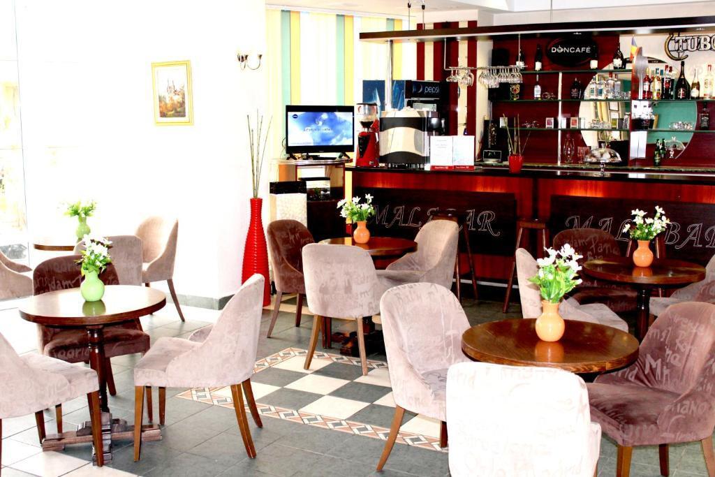 Elizeu Hotel - 648