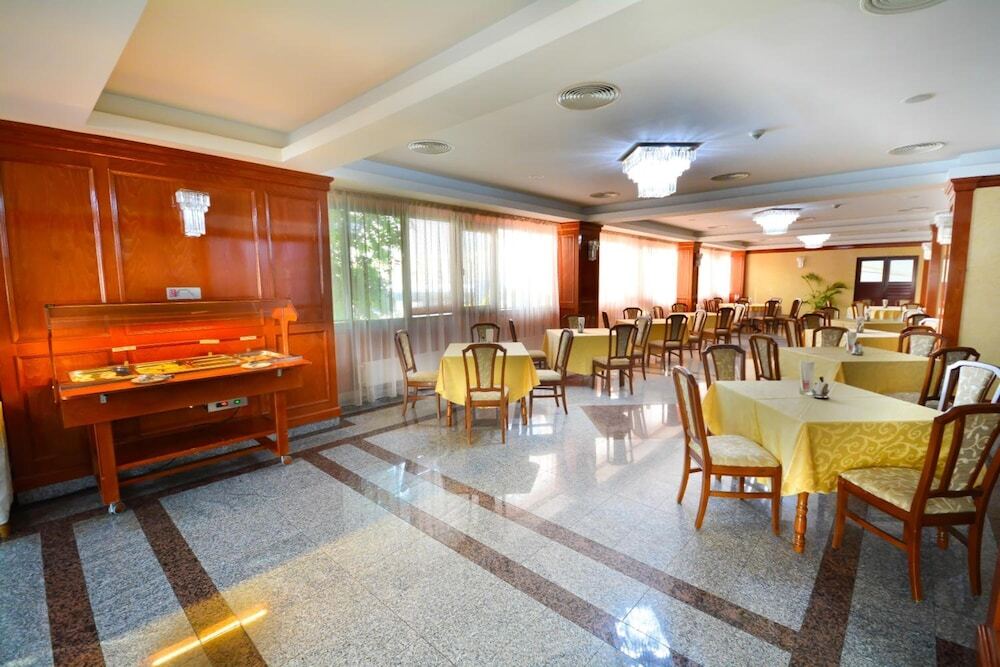 Hotel Emma Est - 523