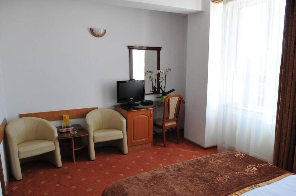 Hotel Emma Est - 897