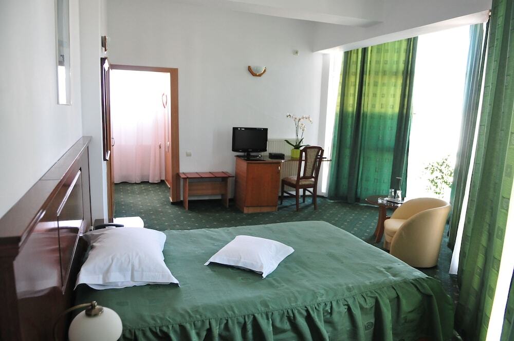 Hotel Emma Est - 384