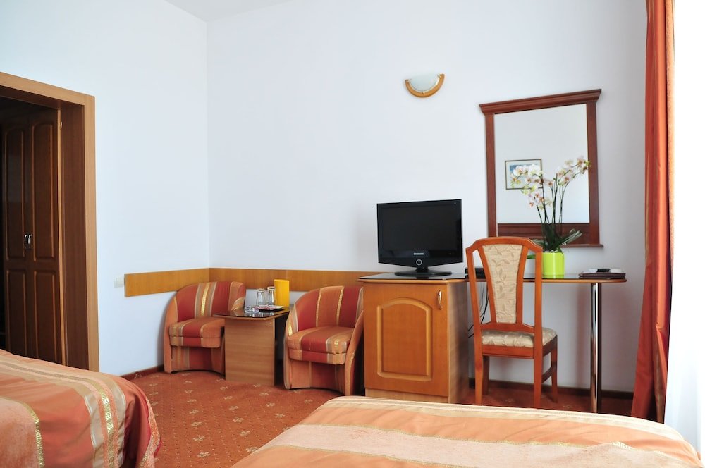Hotel Emma Est - 901