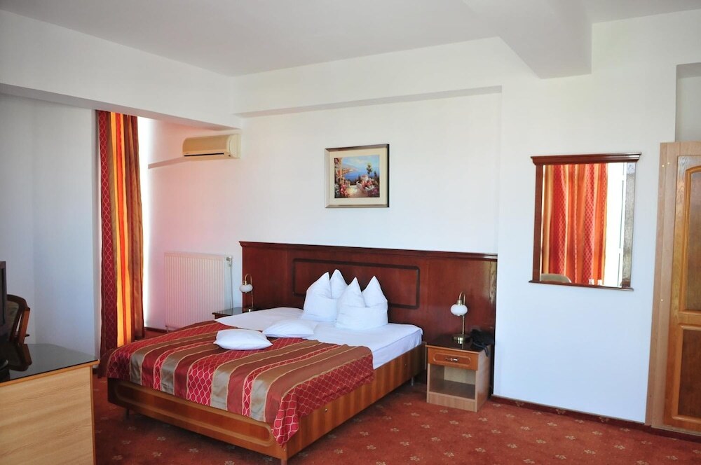 Hotel Emma Est - 918