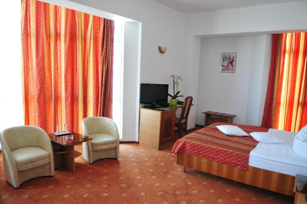 Hotel Emma Est - 714