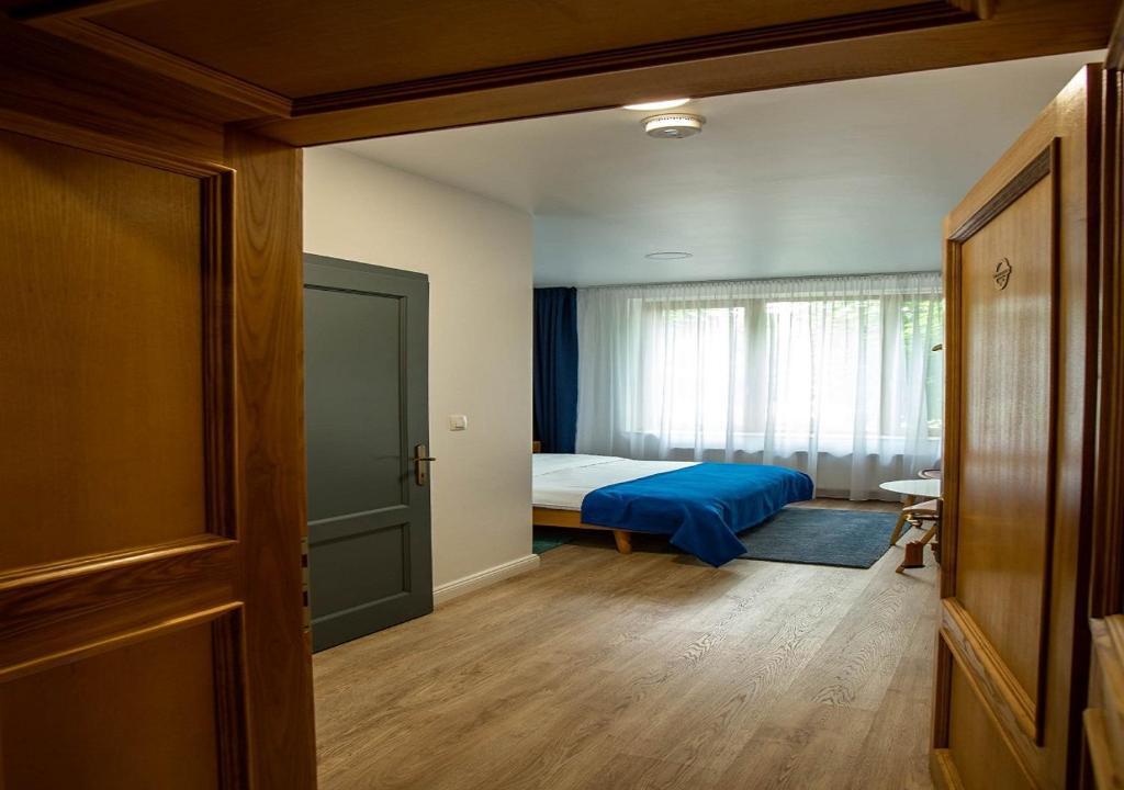 English House - 52