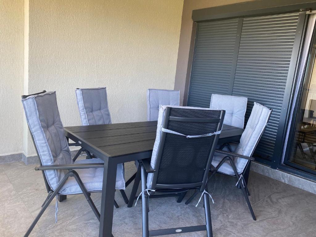 Enjoy Life Apartments - 712