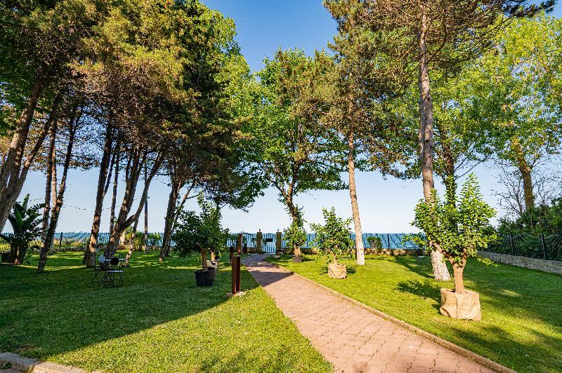 Epico Seafront & Garden Apartments - 391