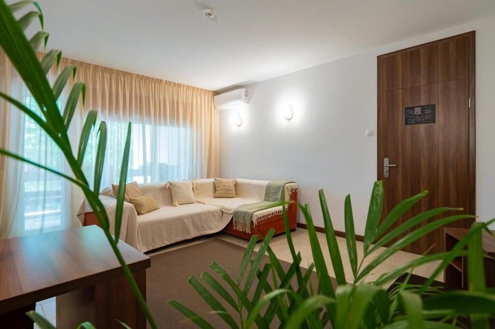 Epico Seafront & Garden Apartments - 346
