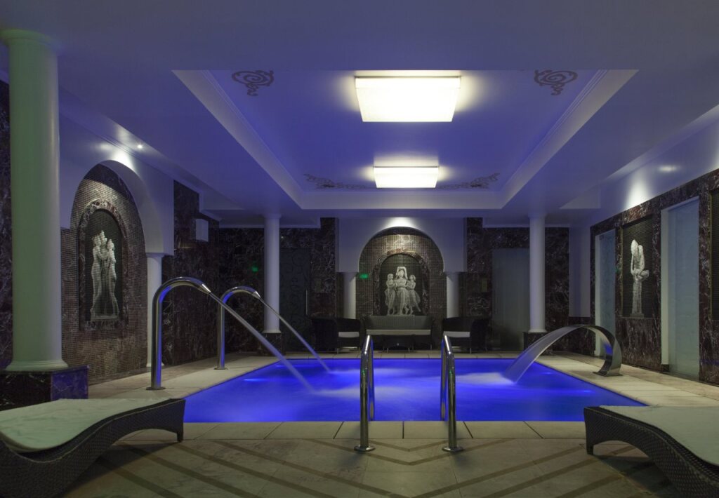 Epoque Hotel - 903