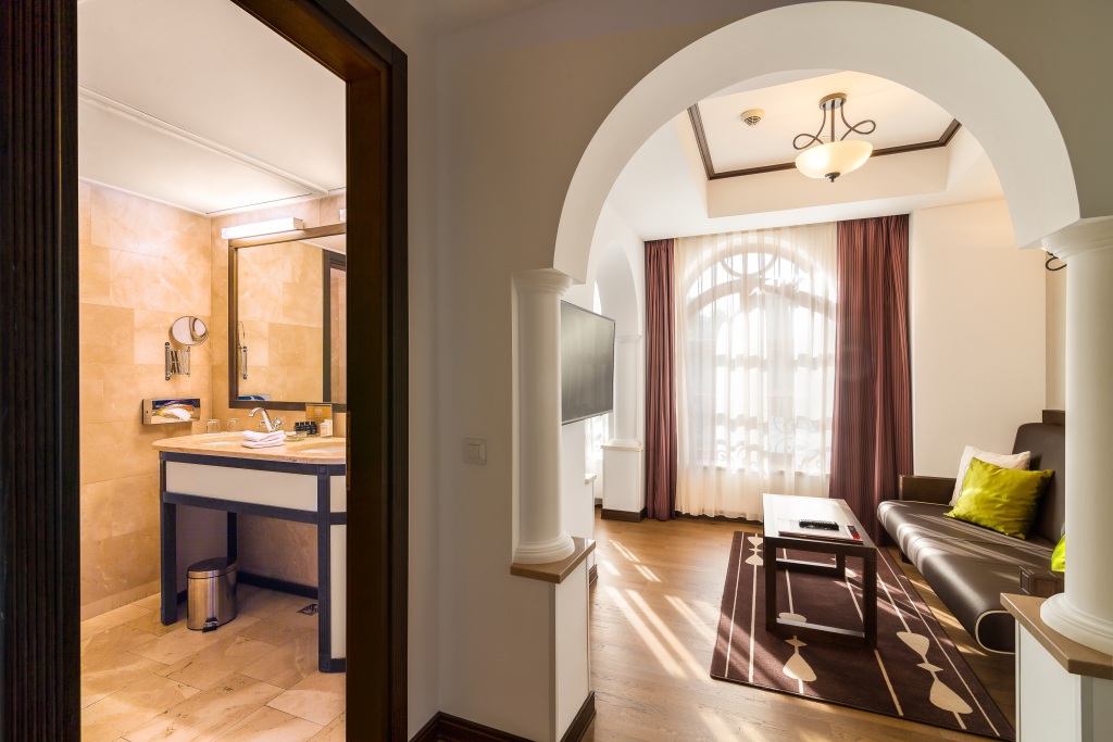 Epoque Hotel - 664