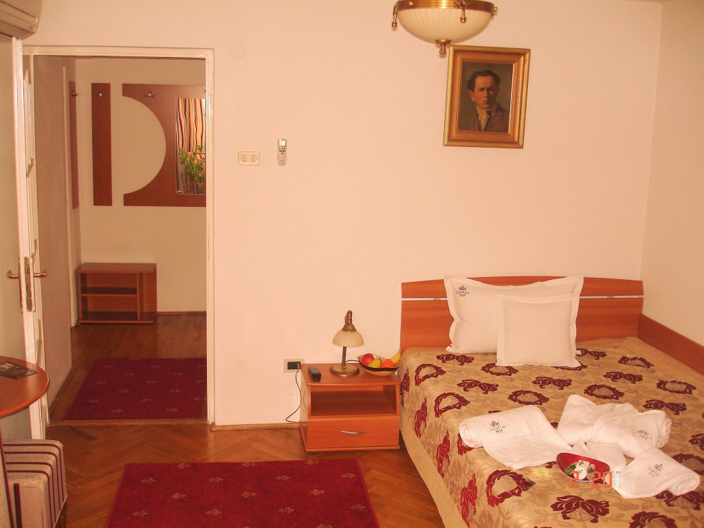 Hotel Escala - 890
