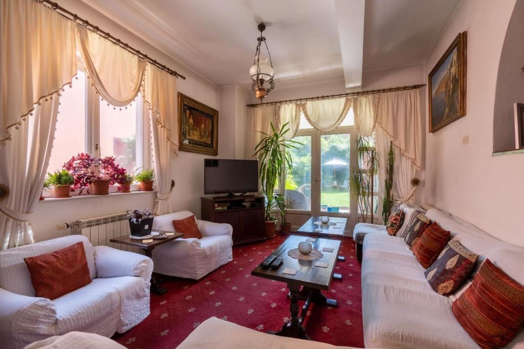 Hotel Escala - 411